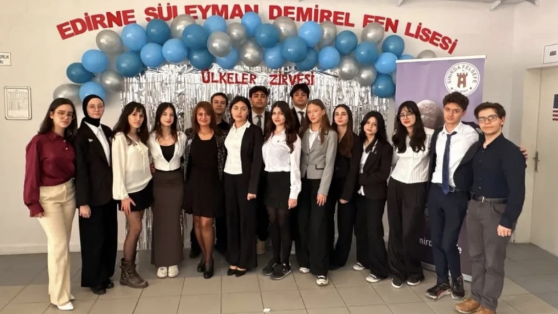 Edirne Genç AR-GE Sınırda Felsefe Calıştayı