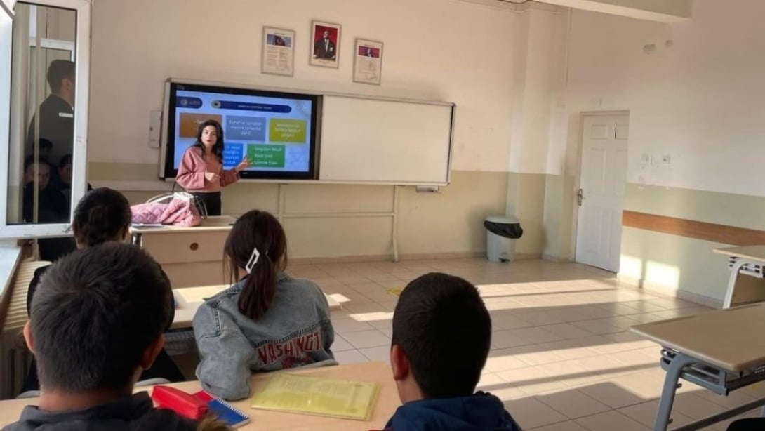 Genç AR-GE faaliyetleri kapsamında Lalapaşa ÇPAL'de Girişimcilik Semineri Düzenlendi